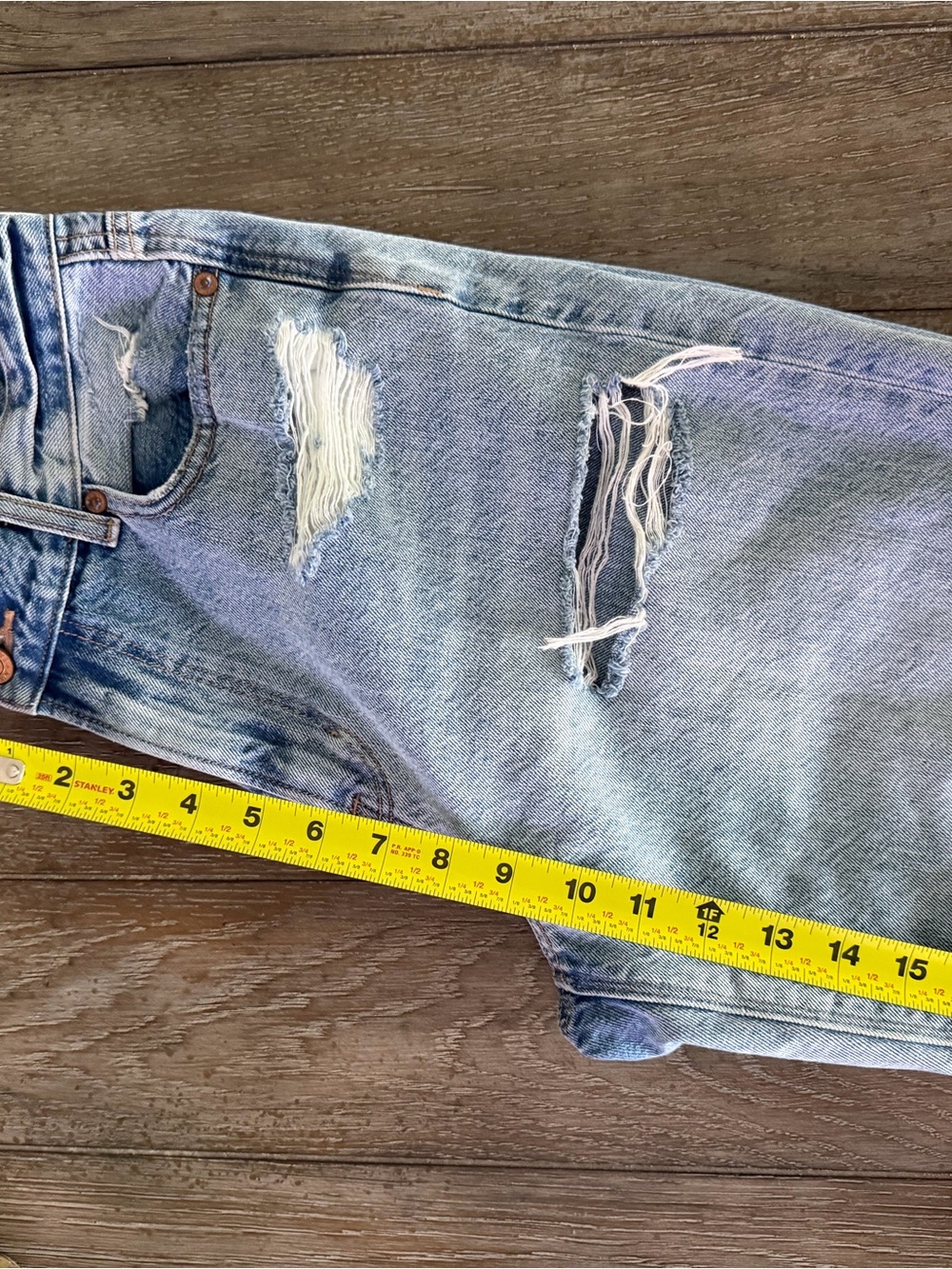 American Eagle Outfitters Light Blue Distressed Relaxed Mom Jeans - Picture 11 of 11